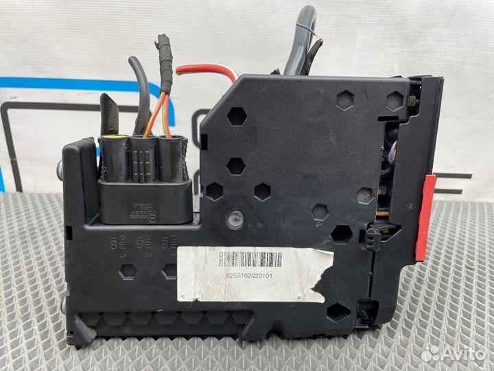 Блок предохранителей передний Mercedes-Benz