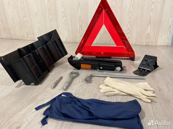 Набор инструментов Mercedes Benz E300 W211