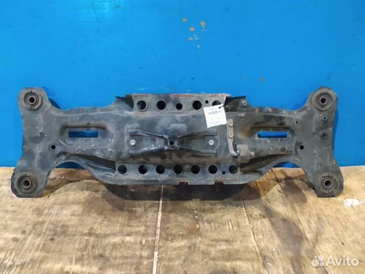 Подрамник задний Toyota Camry V30 2001-2005