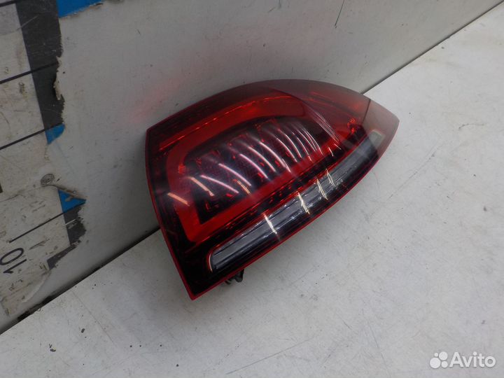 Фонарь задний наружный правый Mercedes-Benz GLE