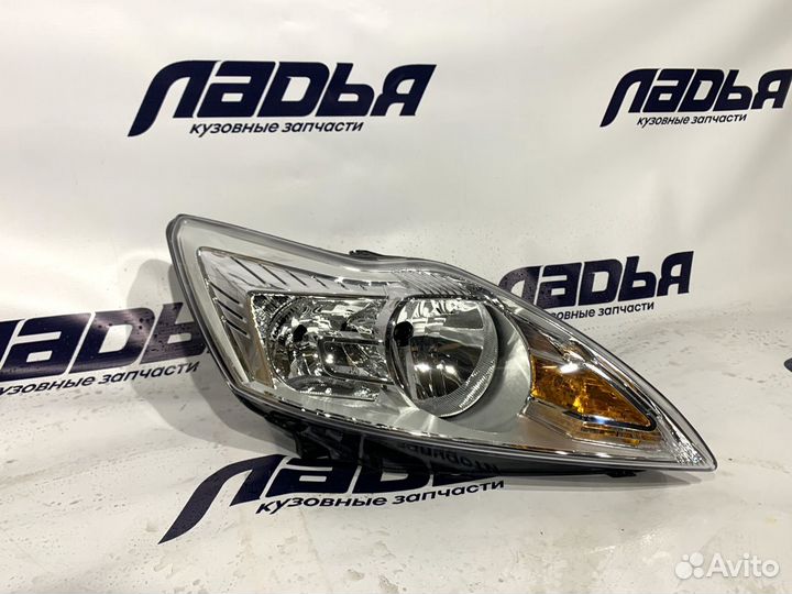 Фара Ford Focus 2(08-11) правая хром