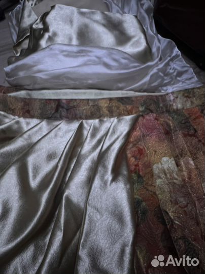 Шторы с ламбрекеном и накидкой на кровать