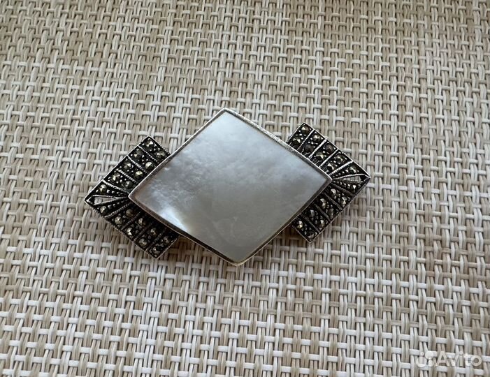 Брошь серебро 925 перламутр марказиты патина Евро