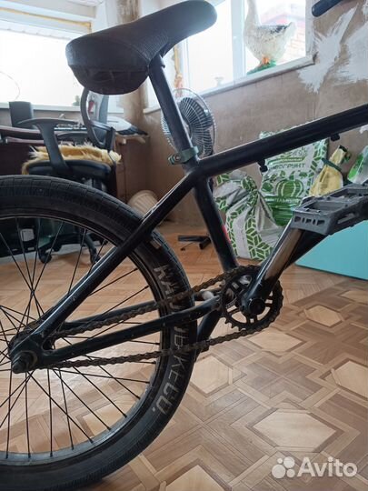 Трюковой велосипед BMX