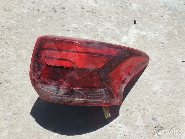 Фары mitsubishi outlander