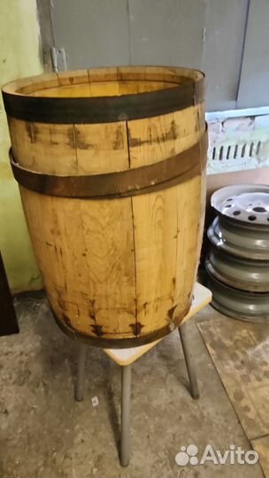 Деревянная бочка