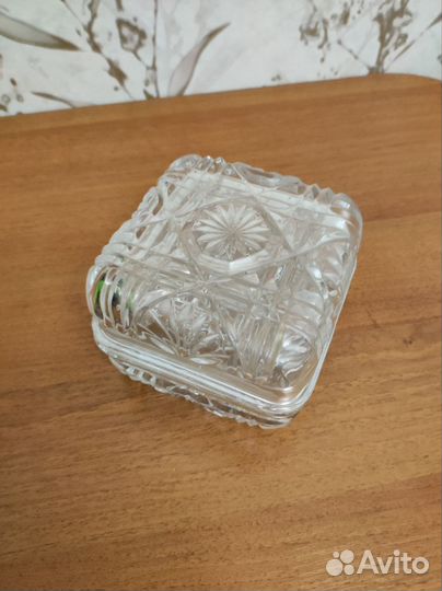 Хрустальная ваза