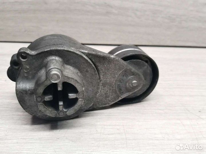 Натяжитель ремня Mercedes S W220