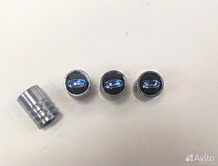 Колпачки на ниппели Ford Black