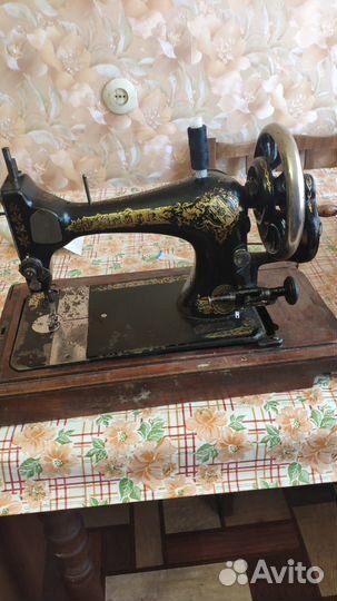 Швейная машина Singer