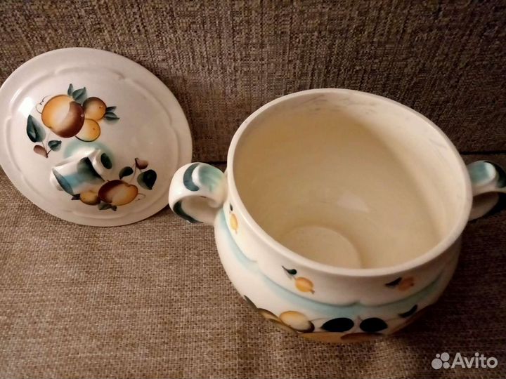 Супница глинянная