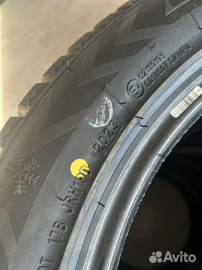 Grenlander Icedefensor Stud II 215/55 R18 95T