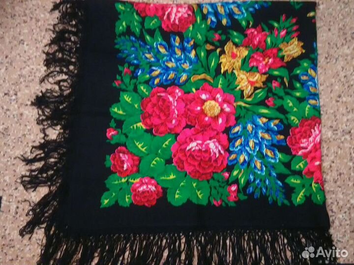 Платок шерстяной