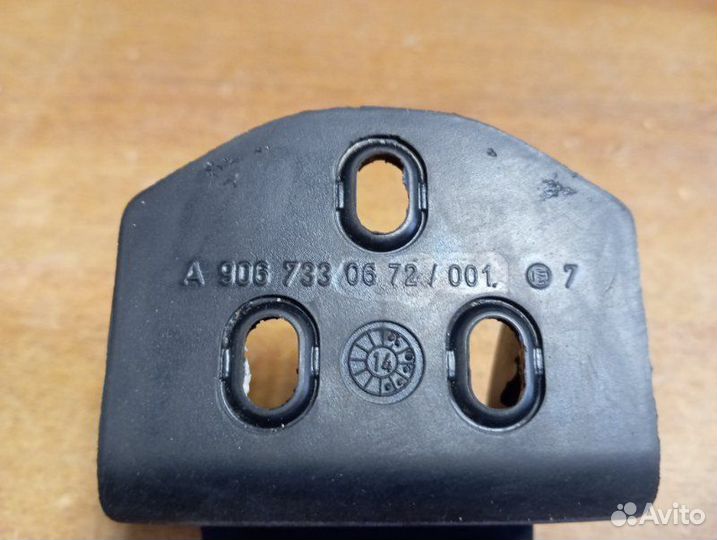 Ограничитель двери для грузовиков Mercedes-Benz