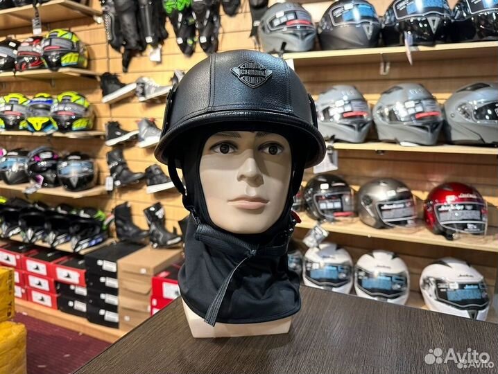 Каска для мото кожзам черная