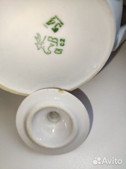 Большой доливной и малый заварочный чайники. СССР