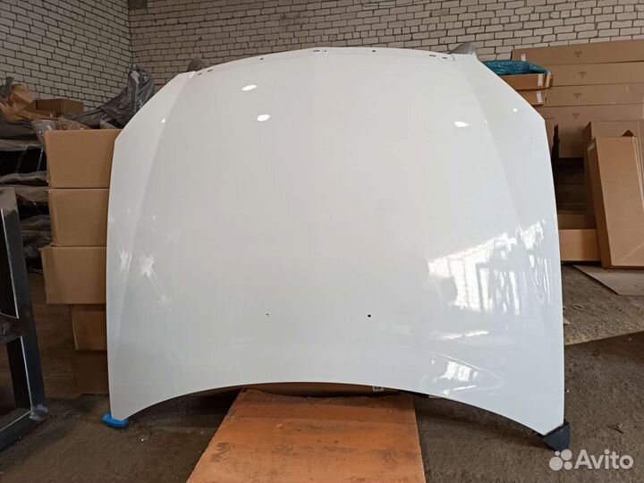 Капот приора белый (белое облако)
