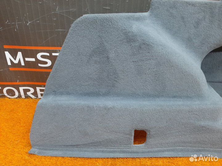 Обшивка багажника задняя правая Bmw 7-Series F01