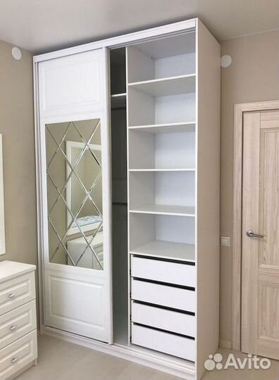 Распашной шкаф