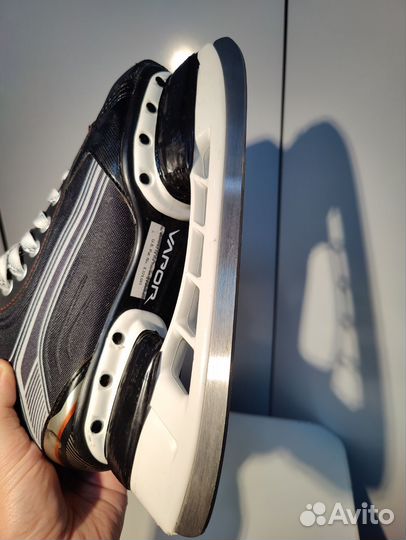 Хоккейные коньки bauer vapor x400