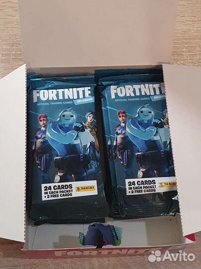 Упаковки с карточками fortnite