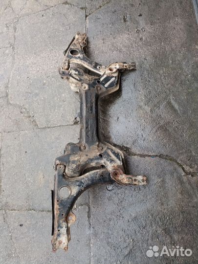 Подрамник vw пасат б4 б3