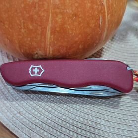 Нож Victorinox workchamp с чехлом