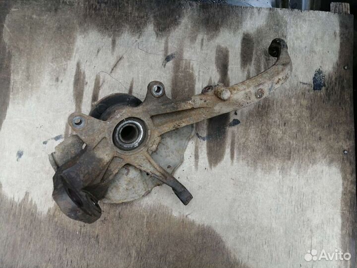 Поворотный кулак Mazda 6 GG