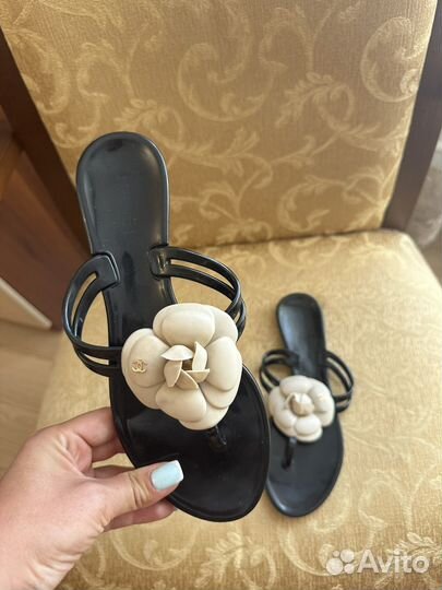 Шлёпанцы Chanel