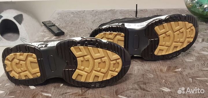 Кроссовки мужские 42 размер новые утеплённые