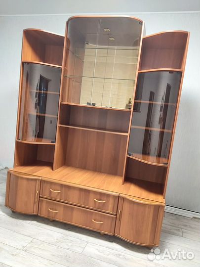 Шкаф сервант