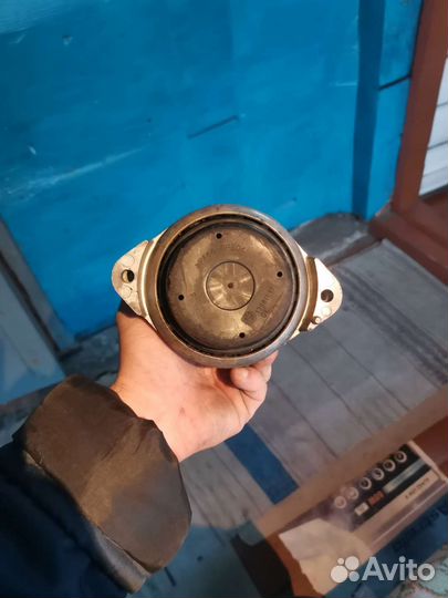 Подушка двигателя BMW E90