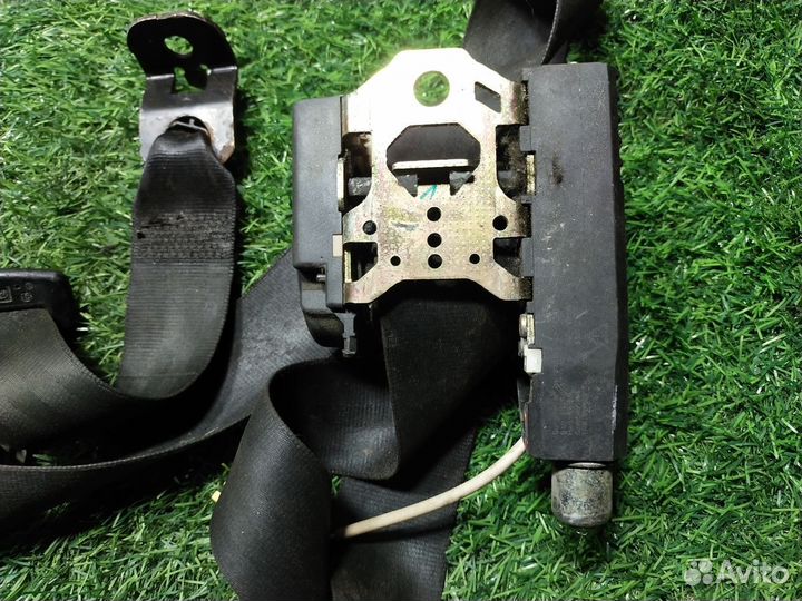 Ремень безопасности передний правый Volkswagen