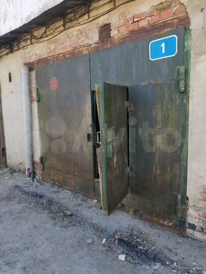 Гараж, > 30 м²