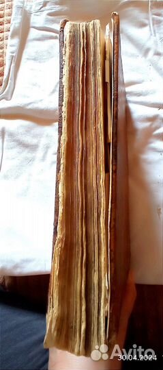 Старинная церковная книга 