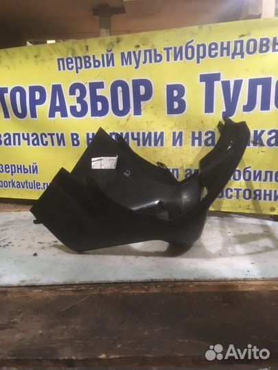 Рамка центральная в торпедо Nissan Primera P12