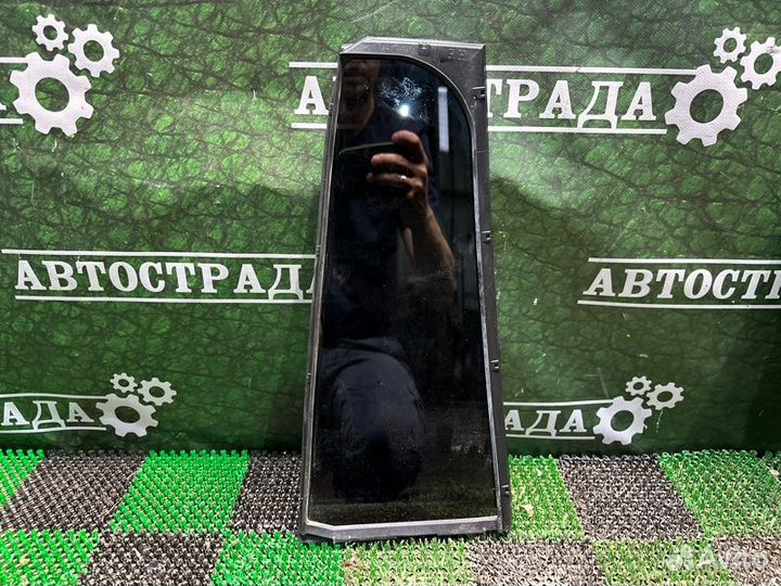 Форточка двери задняя правая Lexus Lx 2015-2022