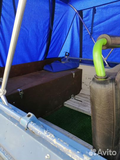 Лодка моторная 