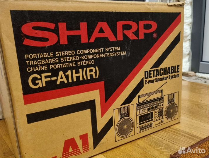 Кассетный магнитофон sharp