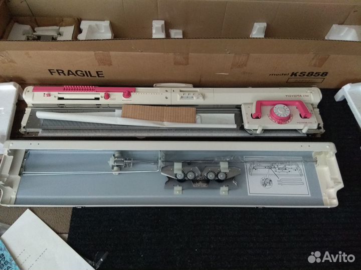 Вязальная машинка Toyota KS 858