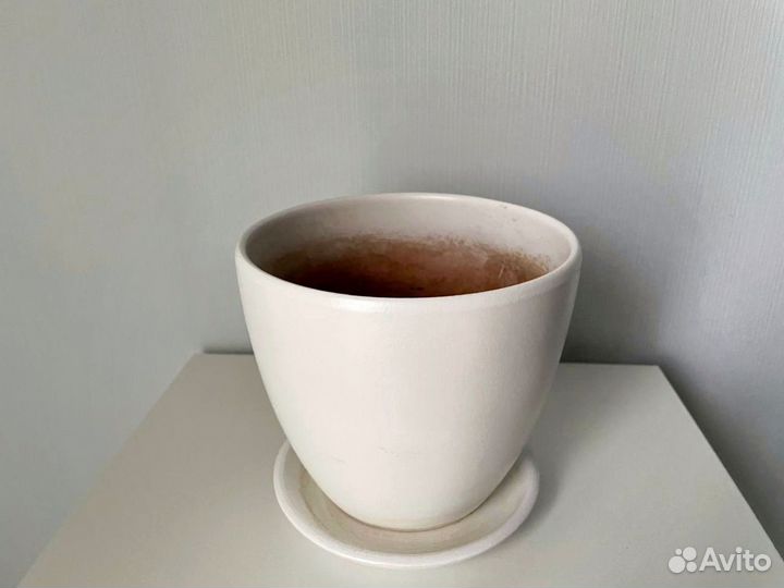 Два горшка керамических