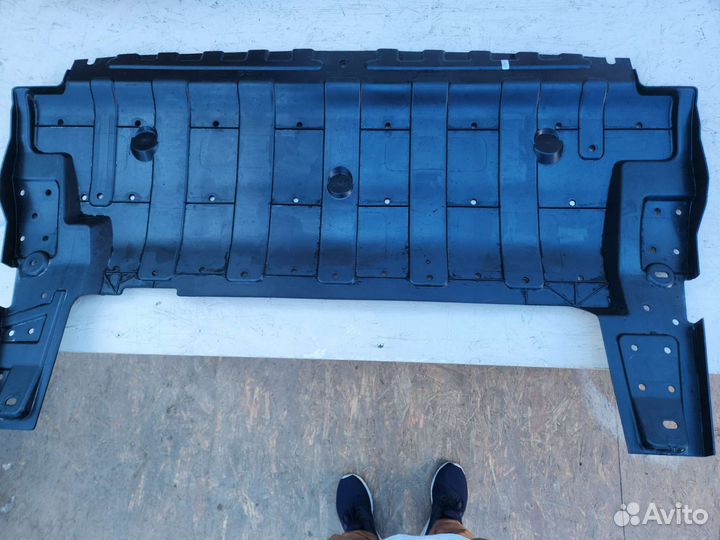 Защита-пыльник двигателя на Черри Тигго 8про