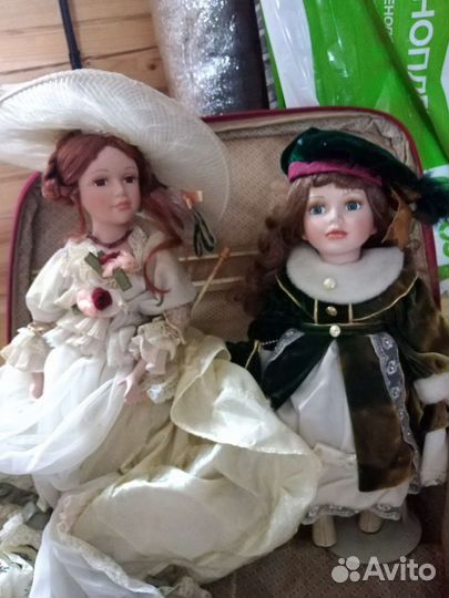 Куклы фарфоровые