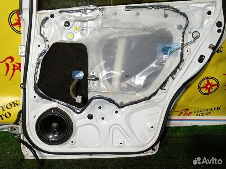 Дверь задняя правая Honda Stream RN8 R20A 2010