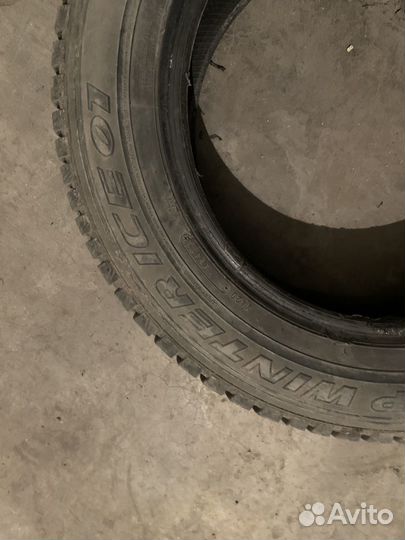 Dunlop SP Winter Ice 01 205/60 R16 92T
