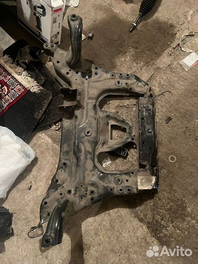 Подрамник mercedes w118,w177,w247