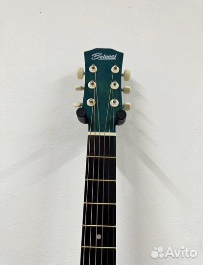 Акустическая гитара