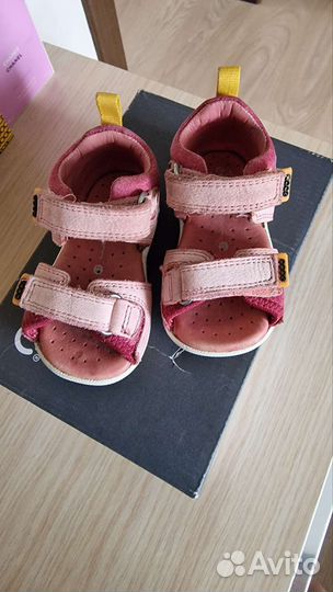 Сандали для девочки Ecco 19 размер