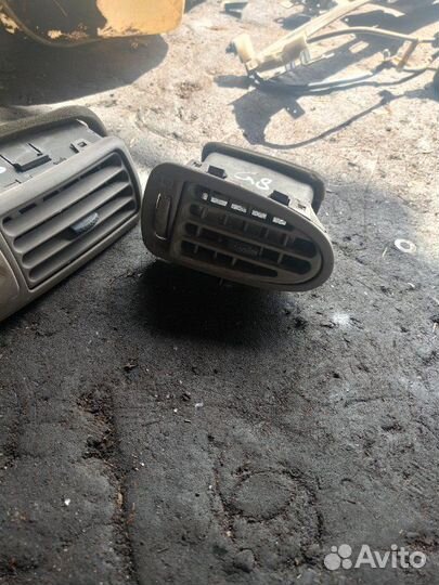 Дефлектор воздушный Mitsubishi Galant EA3A 4G64