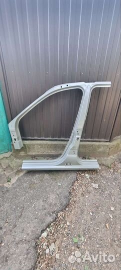 Левая боковины со средней стойкой на лада ларгус